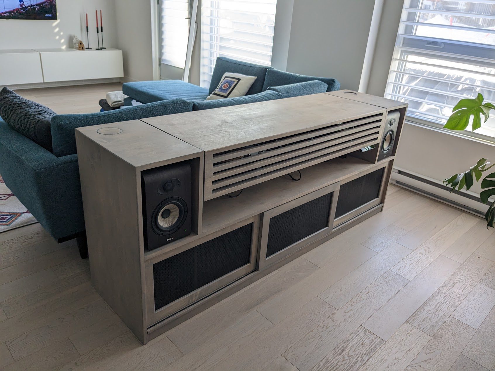 Buffet DJ, mobilier sur mesure par Atelier Chesnel